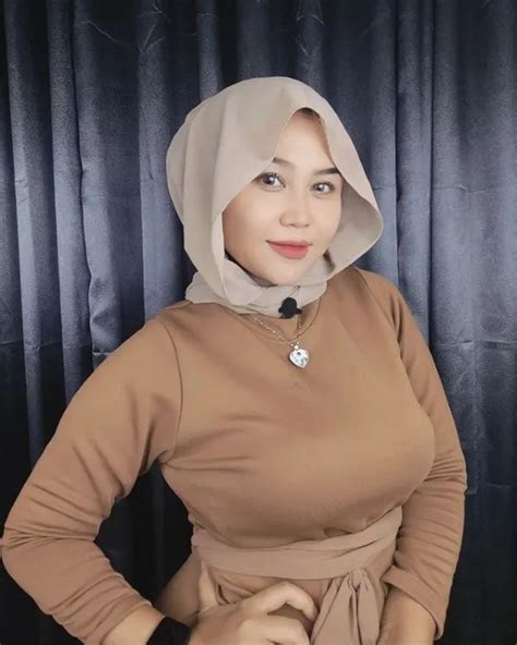 Cerita Dewasa, Sensasi Jilmek Janda Di Dalam Bus · Karyakarsa