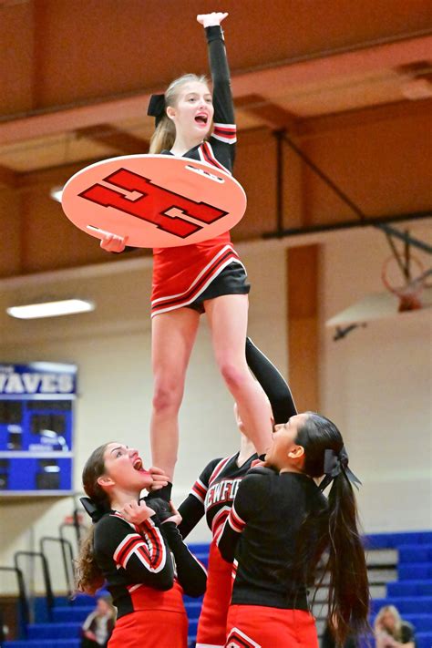 Newfield wows crowd in cheer competition | TBR News Media
