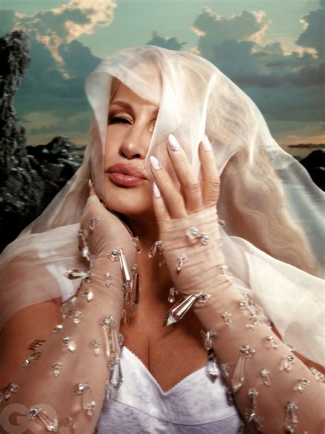 Jennifer coolidge is immortal – Artofit