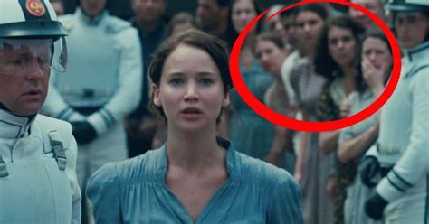 10 Hollywood Extras Share Behind-the-Scenes Secrets