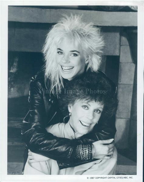 Carol Burnett and Daughter Carrie Hamilton in a Heartwarming Moment