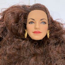 Инструменты и заготовки для кукол - Голова Gloria Estefan Barbie ...