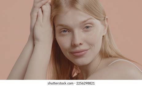 Beautiful Young Woman Absolutely No Makeup Stock Photo 2256298821 ...