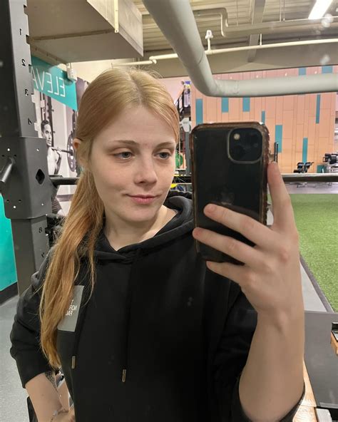 Destiny hope coe (@deshiniiiii) • Instagram photos and videos