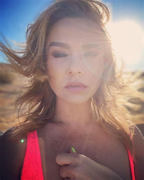 Danielle Harris 12/26/2022 • CelebMafia