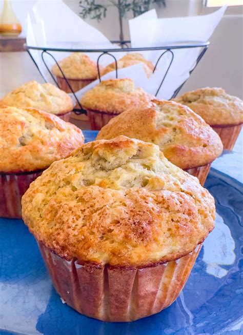 Banana Bread Muffins (Easy and Moist Recipe)