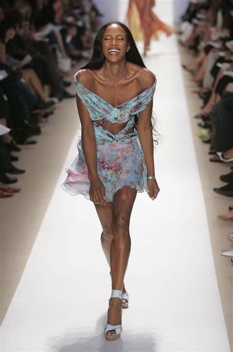 Naomi Campbell's Most Iconic Moments on the Runway | Fashion week
