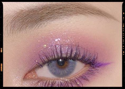 Elegant Lilac Eye Makeup