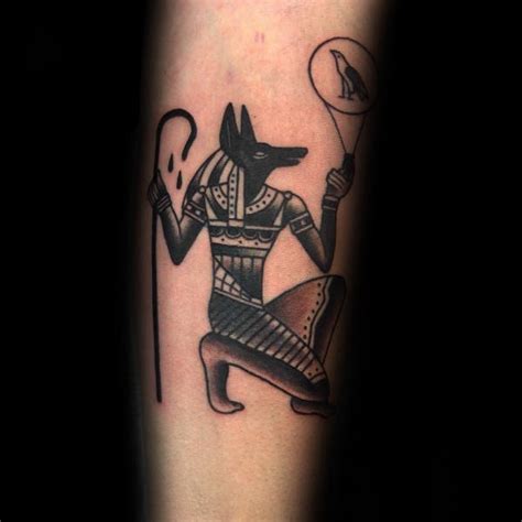 77 Tatuagens de Anúbis (Com o significado)