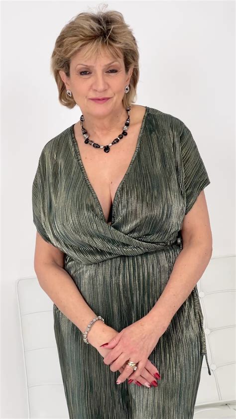 gill ellis young meet  uks fashion icon