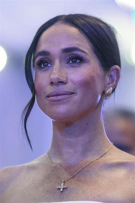 Meghan's Mole Twitter: What The Experts Are Predicting Next Image 16