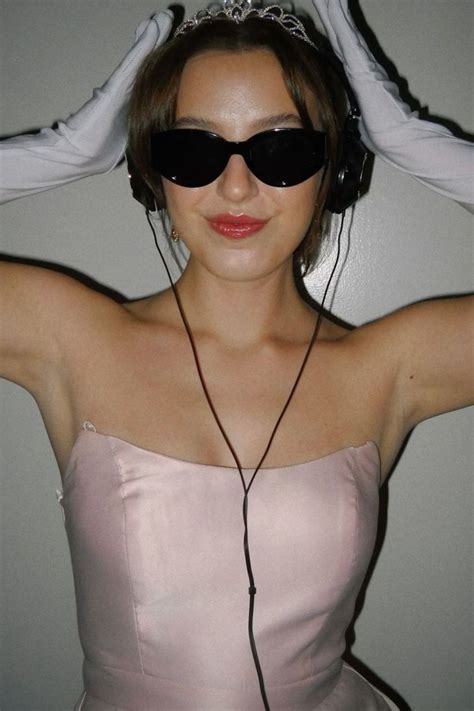 23 Easy DIY Womens Halloween Costumes You Can Make at Home - Its Claudia G