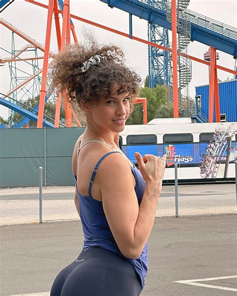 Molly Spockadoo | Meet the Fockers | Instagram