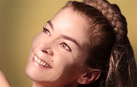 alexandra gonin, Artist - France | Artblr.