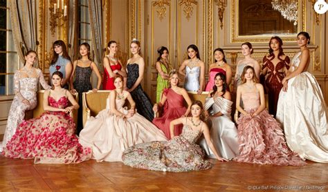 Bal des débutantes 2022 : Natasha Connery renversante dans une sublime ...