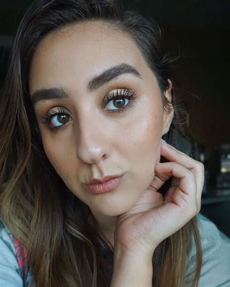 Happy Thursday heres a look i did Sunday but i felt unsure to post 😉 ️
