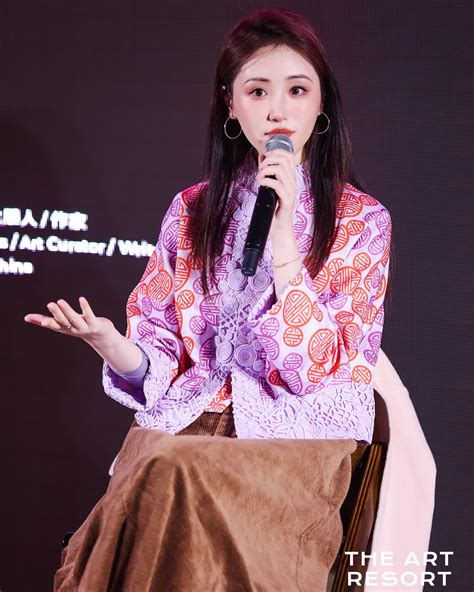 Elle Lee 李文煊 (@elleiconlee) • Instagram photos and videos