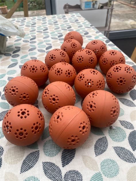 Free: Drainage balls for plants (Wanstead E11) - Redbridge Freegle