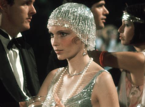 Новогодний шоппинг: 40 прекрасных вещей в стиле 20-х годов | MARIECLAIRE