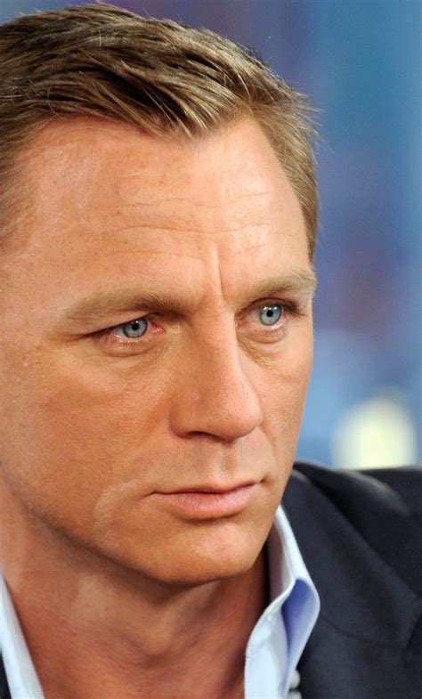 resolution daniel craig actor person iphone