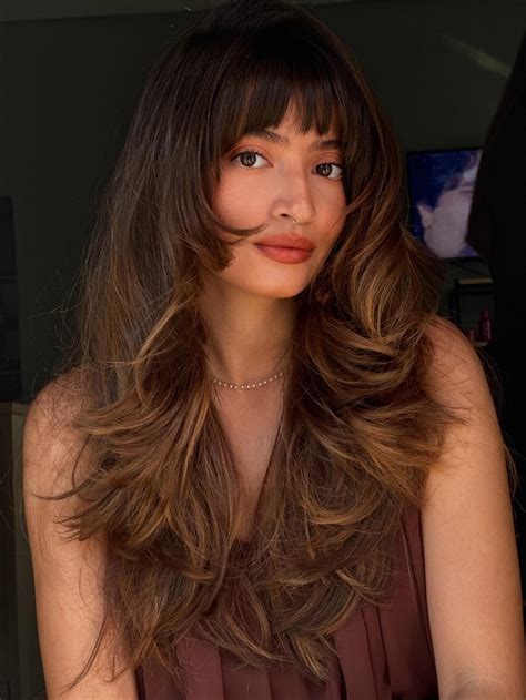 15 Layered Shaggy Hairstyles Stylists Recommend - Mockup Hunt