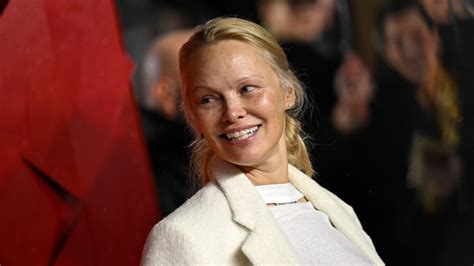 Pamela Anderson says ditching makeup isn't 'political': Why it matters
