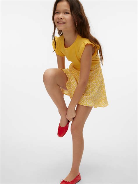 VMBLANCA Regular waist Short Skirt | Vero Moda® in 2024 | Kindermodels