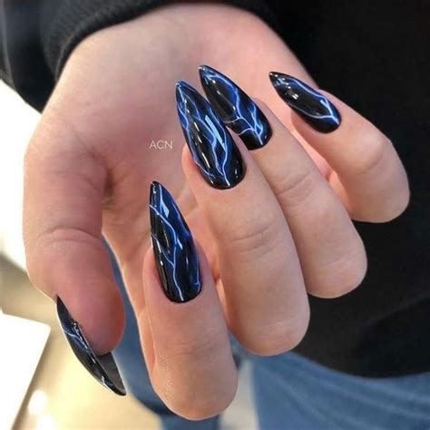 маникюр | Unhas grunge, Coração prego, Unhas ousadas