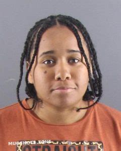 DAVENPORT MELANIE N 10/03/2025 - Peoria County Mugshots Zone