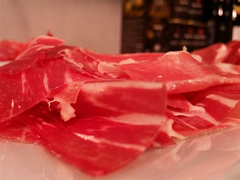 ¿Dónde comprar jamón pata negra, ibérico o serrano en Zurich?