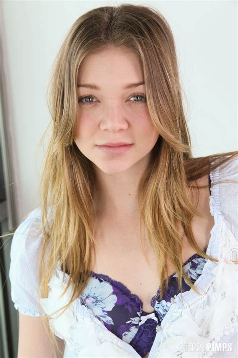 Jessie Andrews Portrait | 100+ Beautiful Female Celebrity Faces