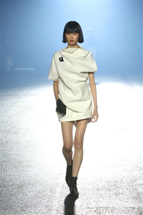 Issey Miyake Spring 2023: A Tribute to the Legendary Designer - V Magazine