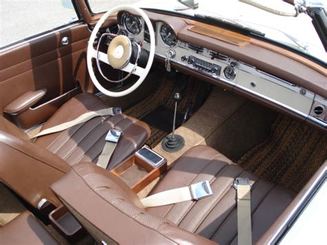 Pretty 230SL - now WITH photos...