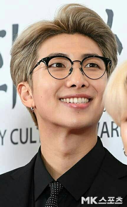 190226 이데일리 문화대상 RM | Ямочки, Красивые мужчины, Знаменитости