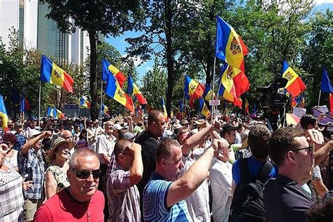 Массовые протесты в Кишиневе - Minval.az
