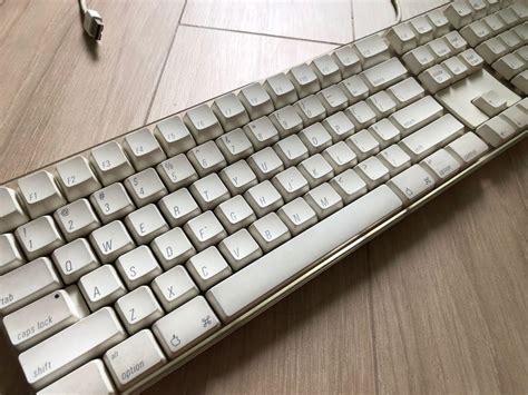Old Mac keyboard, Computers & Tech, Parts & Accessories, Computer ...