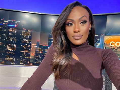 Brooke Thomas on Twitter | New girl, Brooke, News anchor