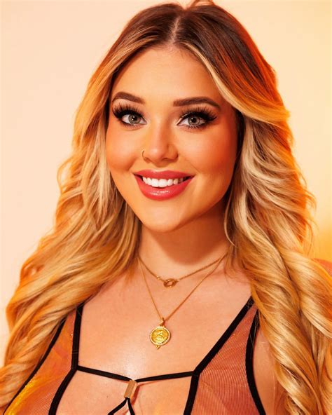 Kali Roses, Bio, Age, Career, Net Worth, Height, Education,