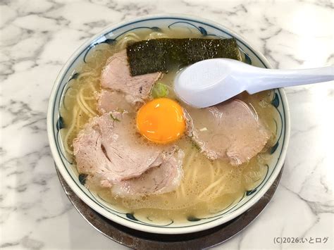 『らーめん もとむら』老舗の一杯に黄身がドンと乗る、佐賀ラーメンのやさしい底力@佐賀・佐賀市