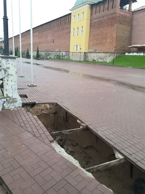 😱В Смоленске разваливается набережная 📸Очевидцы | Подслушано Смоленск