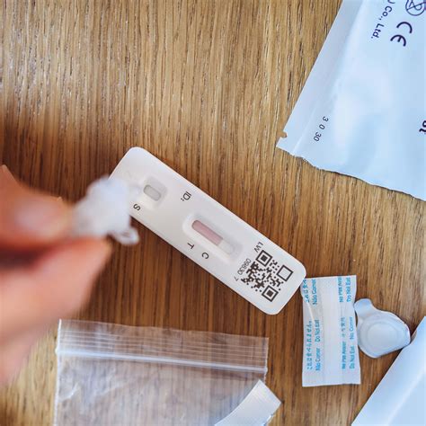 COVID Symptoms for New Variant Explained, According to Doctors - Parade