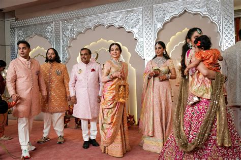 Did Mukesh's Height REALLY Impact His Legendary Career? Experts Reveal All. Image 20