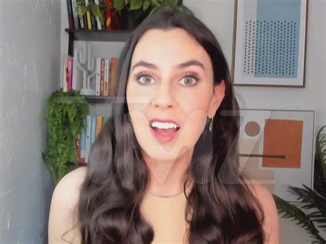 Taylor Lorenz's Instagram, Twitter & Facebook on IDCrawl