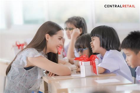 Central Retail - เซ็นทรัล รีเทล ร่วมส่งมอบรอยยิ้ม...