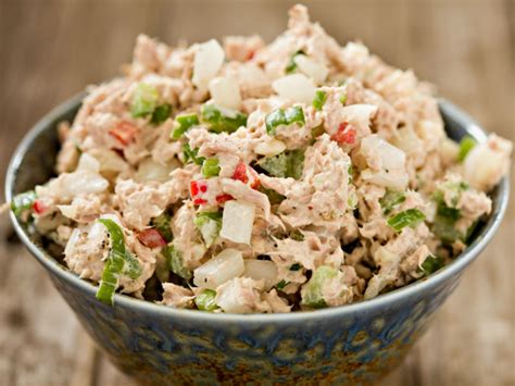 ¡Esta ensalada de atún es saludable y deliciosa!