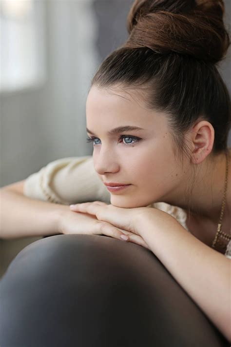 Picture of Chloe East in General Pictures - chloe-east-1478557767.jpg