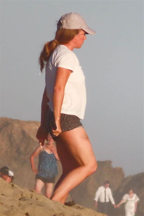 KENDRA WILKINSON Out at a Beach in Malibu 06/20/2022 – HawtCelebs
