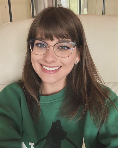 Haesicks Biography, Age, Boyfriend, Net Worth, Wiki, Height, Photos