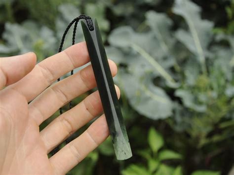 Pounamu Huia Drop — A Carved Piece