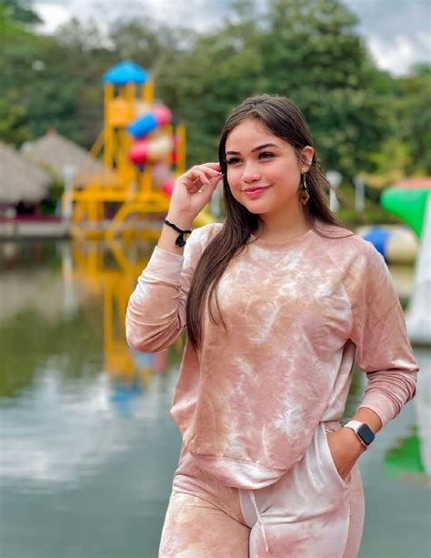 Madre de influencer nica denunció públicamente a depravados que